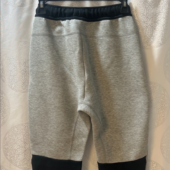 Nike Tech Fleece Joggers Men’s Gray and Black Sweatpants XS - Picture 8 of 15